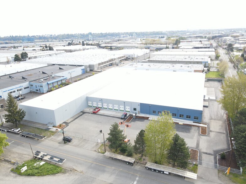2720 NW 35th Ave, Portland, OR à louer - Photo de l’immeuble – Image 2 sur 2