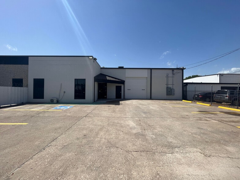 11157 Ables Ln, Dallas, TX à vendre - Photo principale – Image 1 sur 7