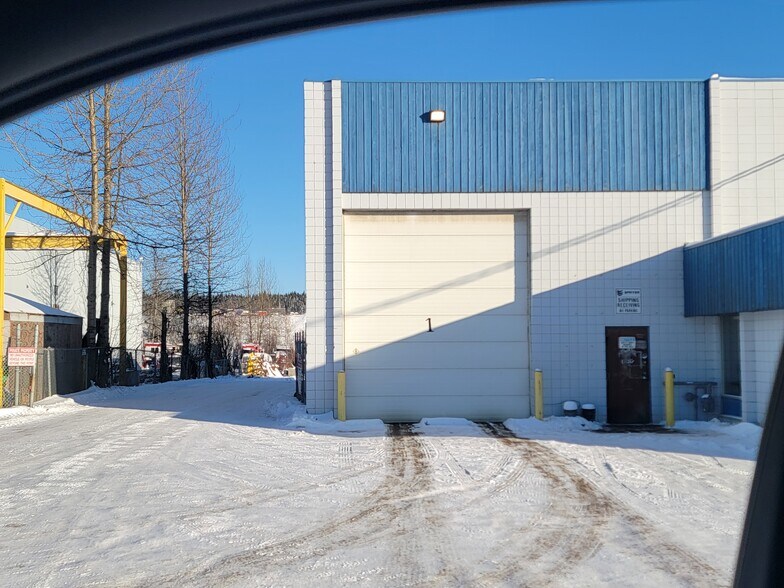 9410 Milwaukee Way, Prince George, BC à louer - Photo de l’immeuble – Image 3 sur 27