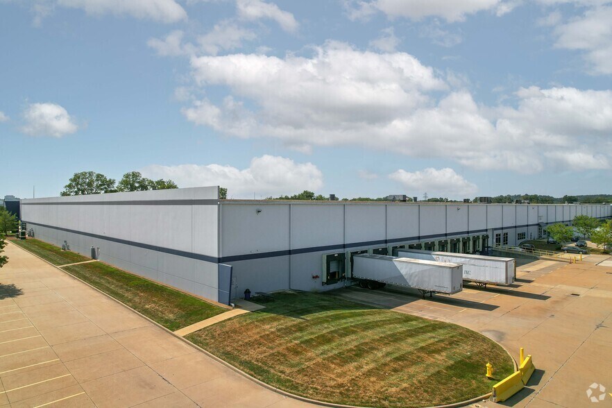 2211-2231 Hitzert Ct, Fenton, MO à louer - Photo de l’immeuble – Image 3 sur 4