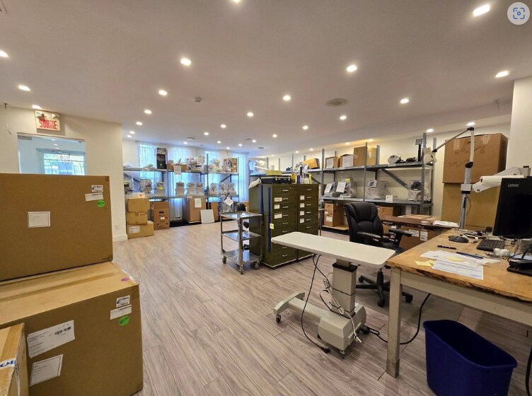 86 Boul des Entreprises, Boisbriand, QC à vendre - Photo intérieure – Image 3 sur 5