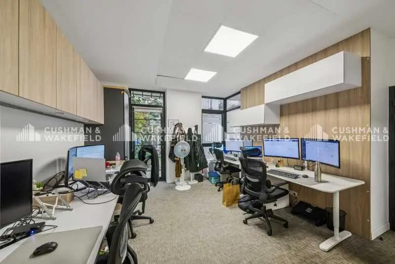 11 Rue La Boétie, Paris à louer - Photo de l’immeuble – Image 2 sur 15