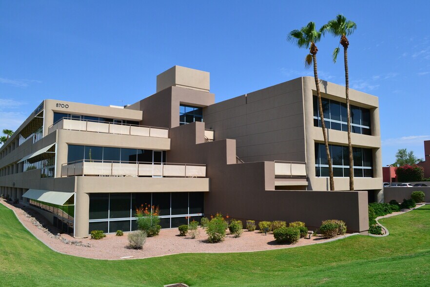 8700 E Via de Ventura, Scottsdale, AZ à louer - Photo de l’immeuble – Image 1 sur 3