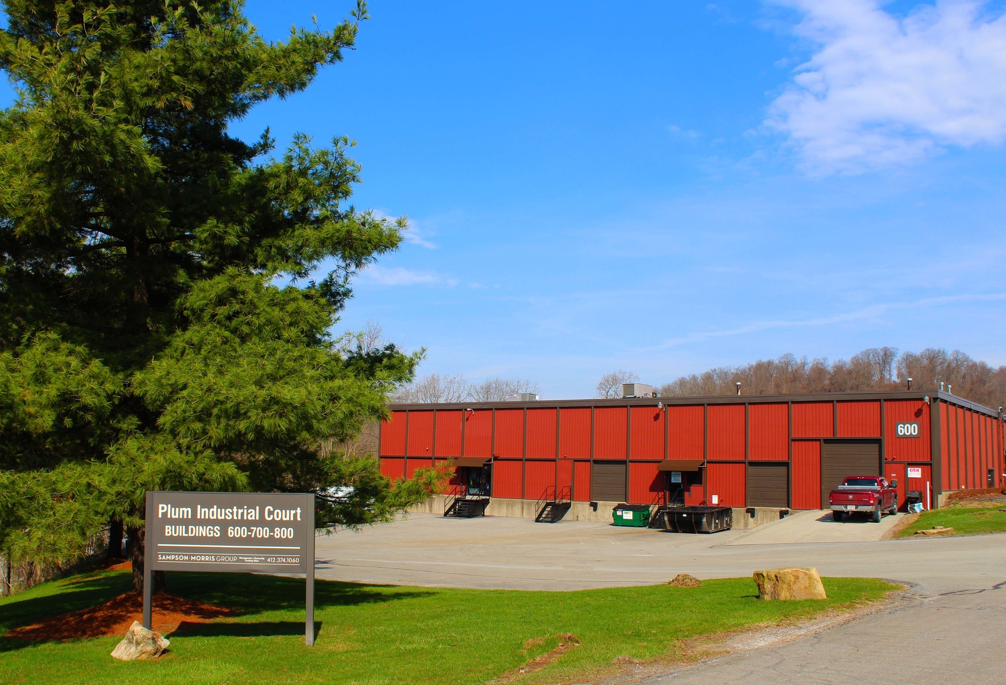 600-630 Plum Industrial Ct, Plum, PA à louer Photo principale– Image 1 sur 6