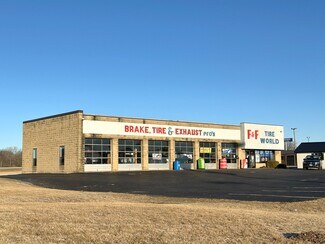 Plus de détails pour 1983 Pawlisch Dr, Rockford, IL - Local commercial à vendre