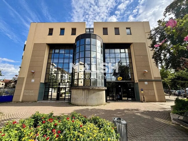 Plus de détails pour Bureau à vendre