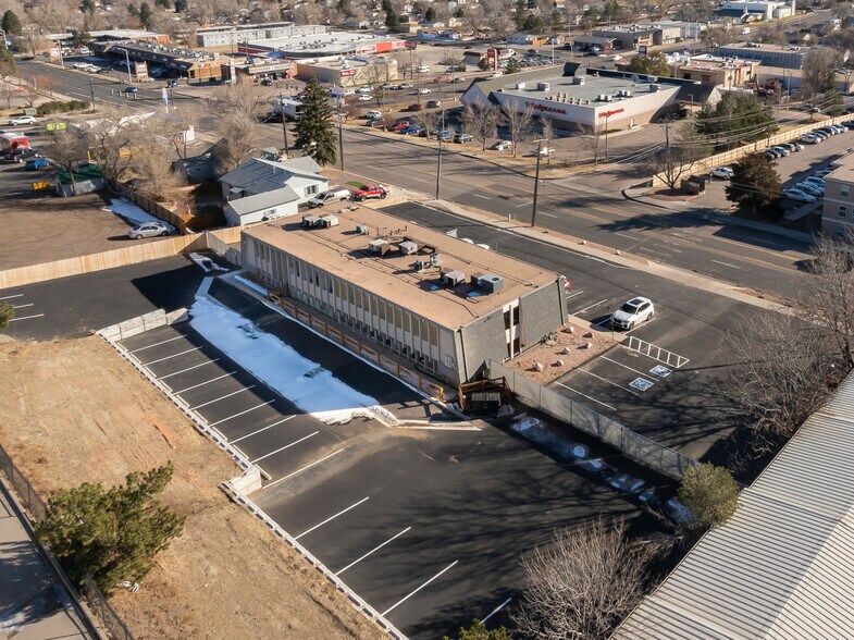 2720 E Yampa St, Colorado Springs, CO à vendre - Photo de l’immeuble – Image 3 sur 35