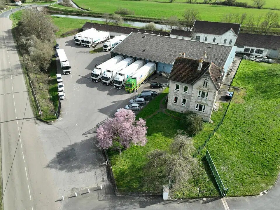 Industriel/Logistique dans Sorcy-Saint-Martin à vendre Photo de l’immeuble– Image 1 sur 11