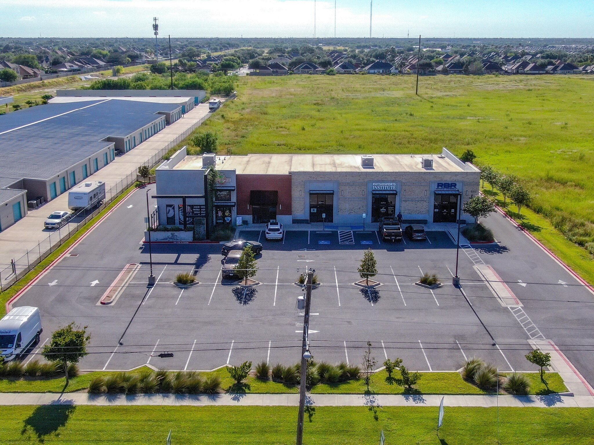 931 S McColl Rd, Edinburg, TX à louer Photo intérieure– Image 1 sur 6