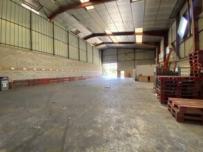 Local d’activités dans Saint-Ouen-l'Aumône à louer Photo intérieure– Image 2 sur 5