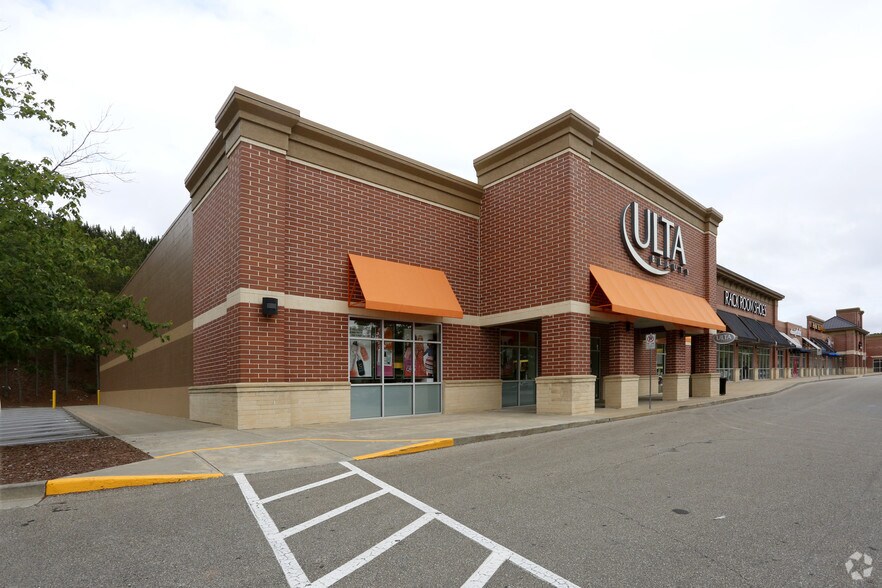 120-180 Woodstock Square Ave, Woodstock, GA à louer - Photo de l’immeuble – Image 3 sur 4