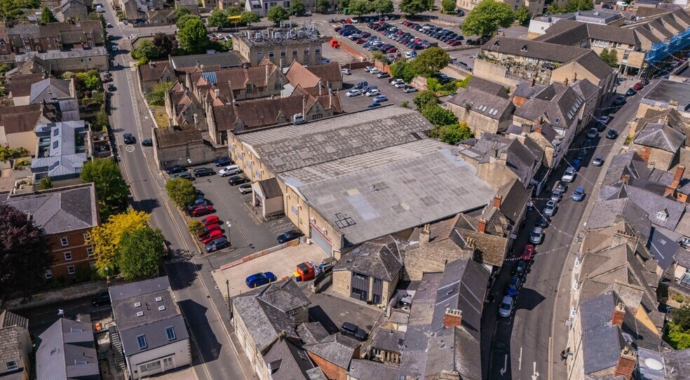 68-72 Dyer St, Cirencester à vendre - Photo de l’immeuble – Image 2 sur 7