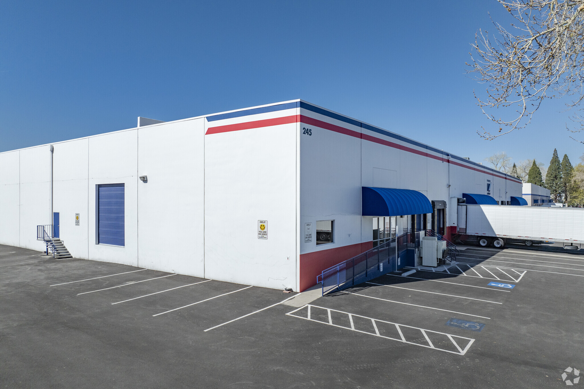 245 Coney Island Dr, Sparks, NV à louer Photo principale– Image 1 sur 8