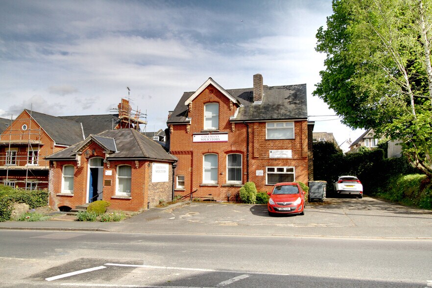Paddockhall Rd, Haywards Heath à louer - Photo de l’immeuble – Image 1 sur 1
