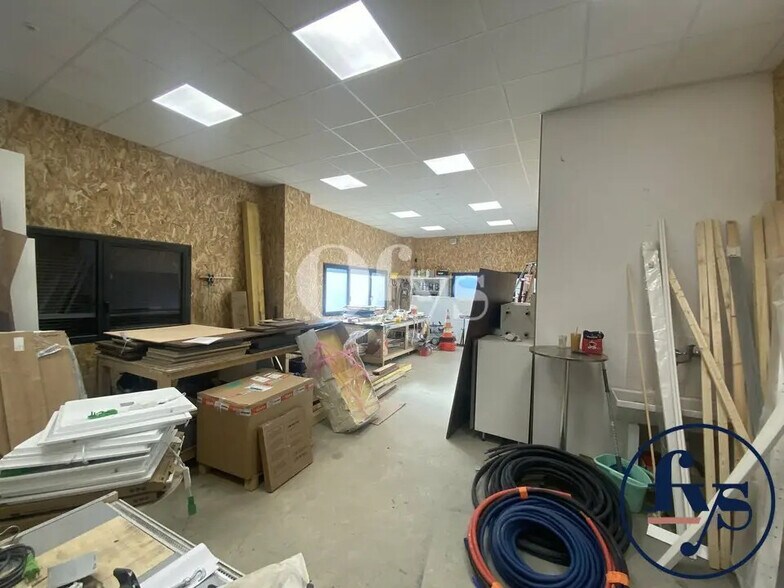 Local d’activités dans Dommartin à louer - Photo intérieure – Image 3 sur 13