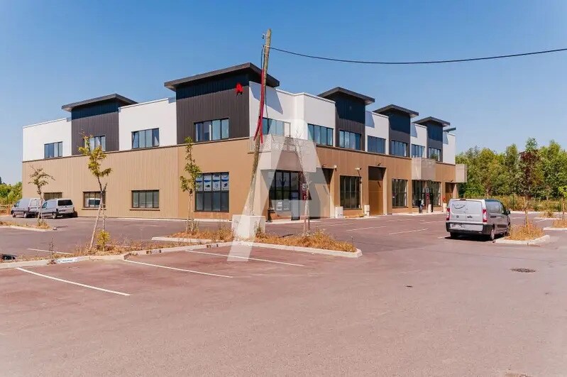 5 Boulevard Christian Jullien, Saint-Pierre-du-Perray à vendre Photo de l’immeuble– Image 1 sur 9