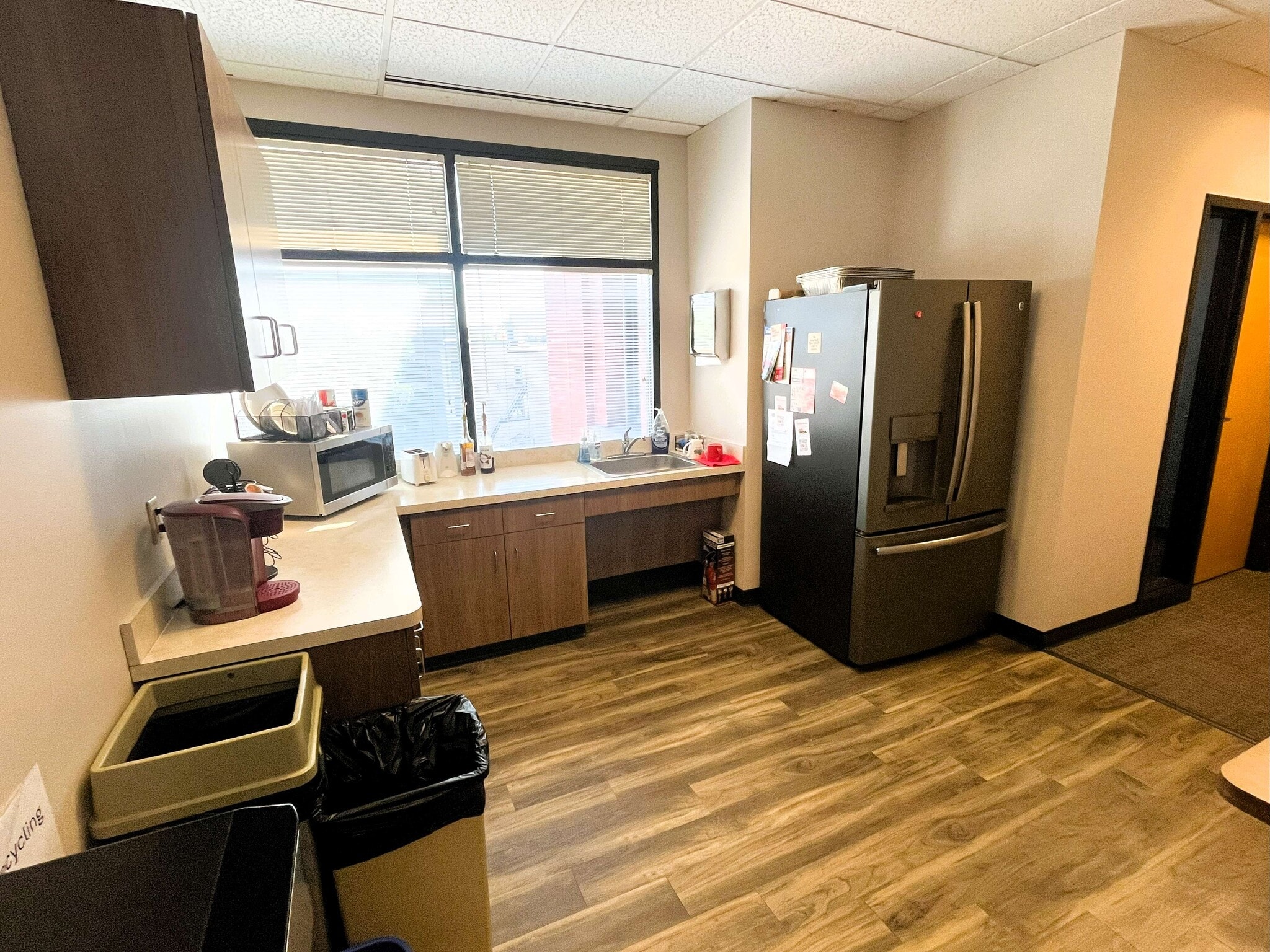 20 Allen Ave, Webster Groves, MO à louer Photo intérieure– Image 1 sur 10