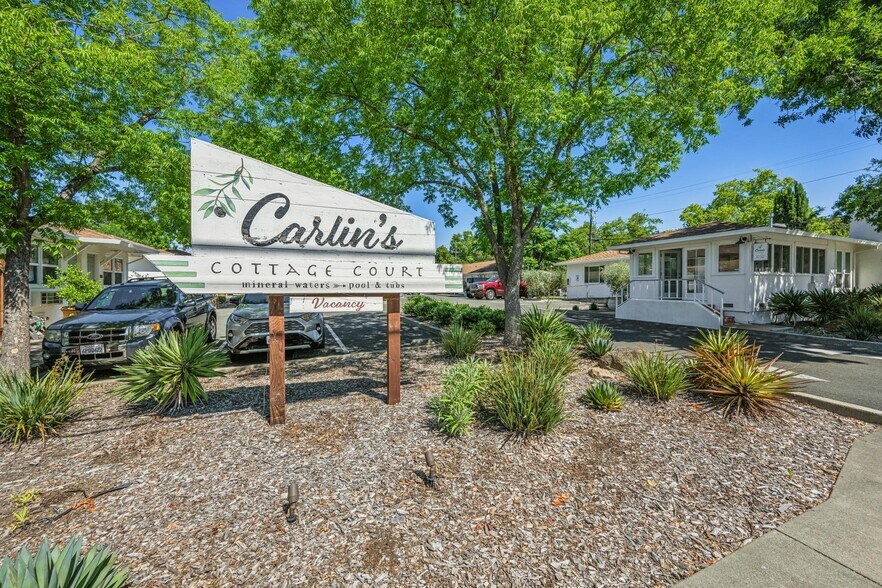 1623 Lake St, Calistoga, CA à vendre - Photo de l’immeuble – Image 1 sur 26