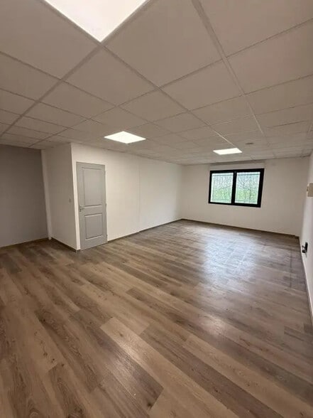 5 Avenue Lionel Terray, Meyzieu à louer - Photo intérieure – Image 3 sur 4