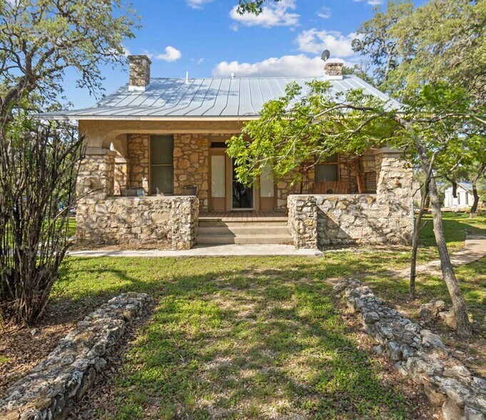 316 W Highland Dr, Boerne, TX à vendre - Photo de l’immeuble – Image 3 sur 20