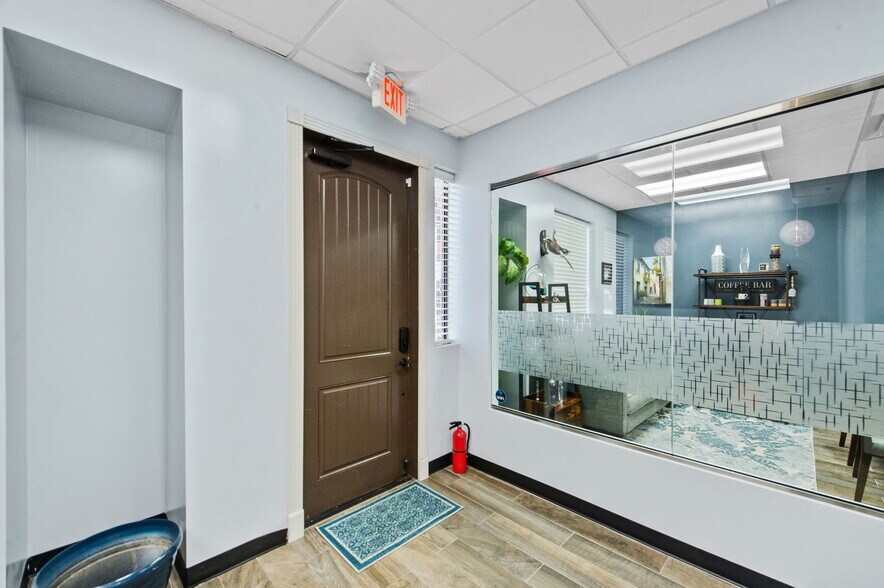 4819 SH 121, The Colony, TX à vendre - Photo intérieure – Image 3 sur 20