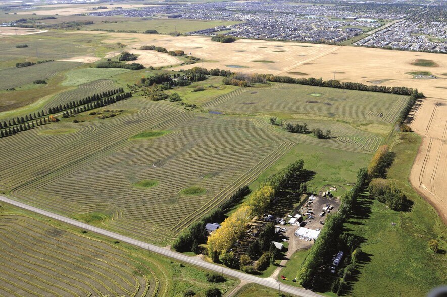38160 RR 270, Red Deer, AB à vendre - Photo de l’immeuble – Image 2 sur 4