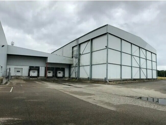 Plus de détails pour Local d’activités à vendre