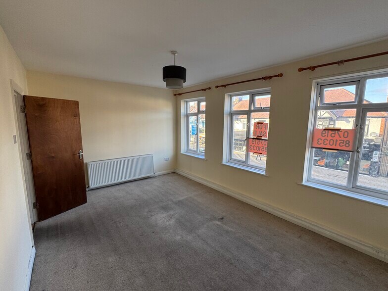 40-40A High St, Ilford à vendre - Photo de l’immeuble – Image 2 sur 12