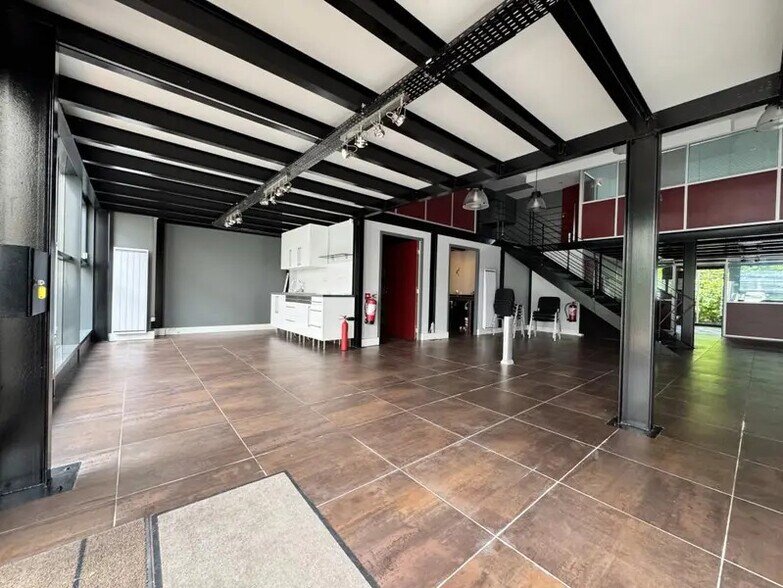 Bureau dans Ivry-sur-Seine à louer - Photo intérieure – Image 1 sur 12