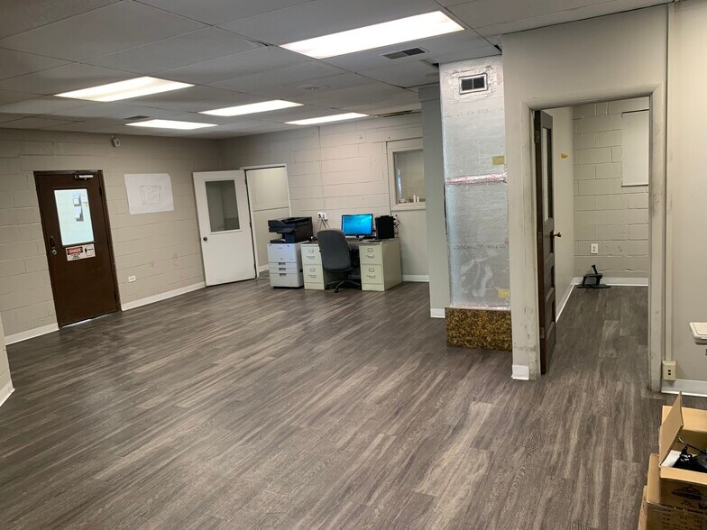 70 Pitney Rd, Lancaster, PA à louer - Photo de l’immeuble – Image 2 sur 14