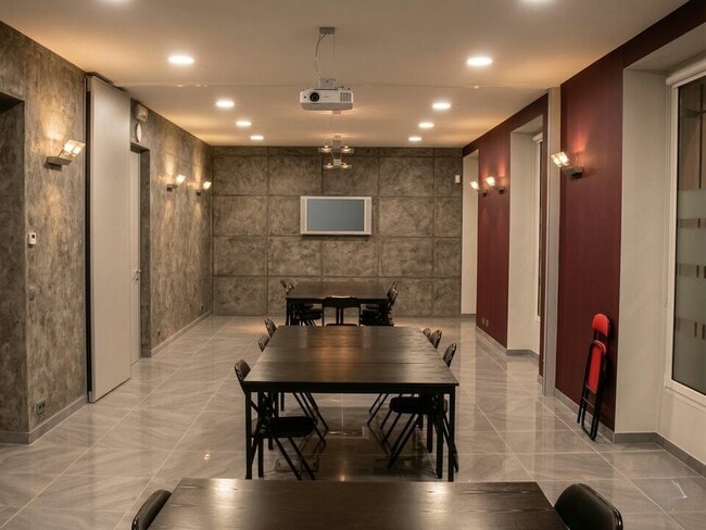 Plus de détails pour Local commercial à vendre