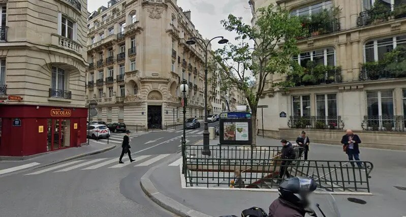Local commercial dans Paris à louer - Photo de l’immeuble – Image 1 sur 3