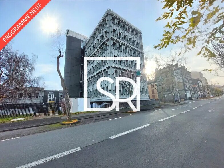 Bureau dans Clermont-Ferrand à louer - Photo de l’immeuble – Image 3 sur 23