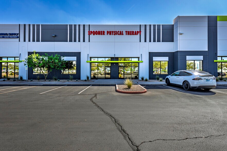 7931 E Pecos Rd, Mesa, AZ à louer - Photo de l’immeuble – Image 3 sur 19