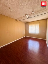 18400-18406 Ventura Blvd, Tarzana, CA à louer Photo intérieure– Image 2 sur 10