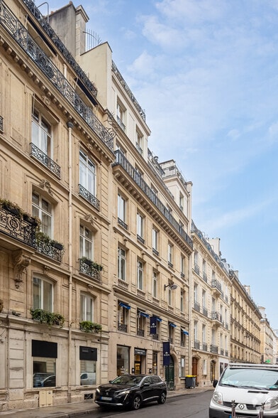 Bureau dans Paris à louer - Photo de l’immeuble – Image 2 sur 4