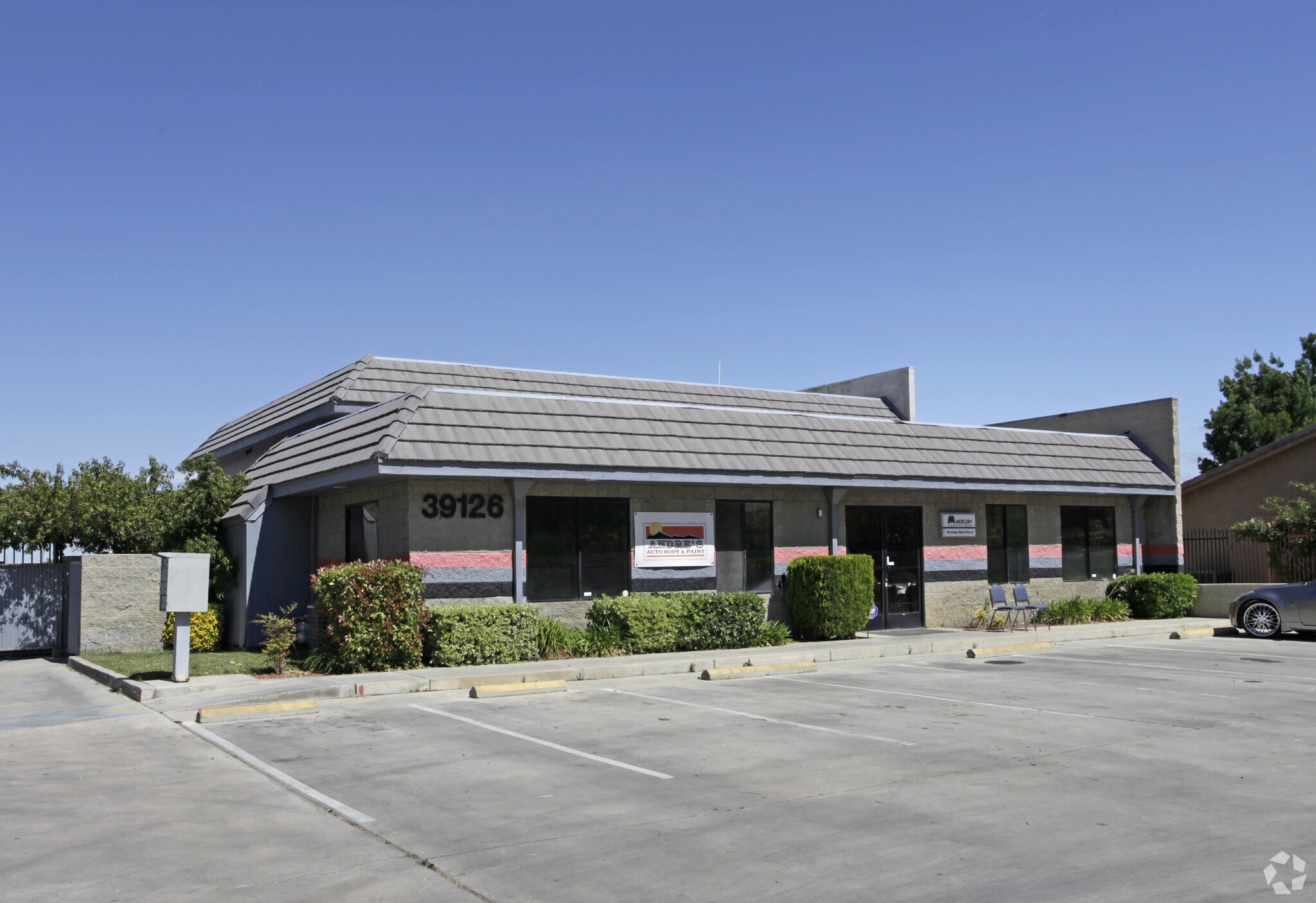 39126-39130 3rd St E, Palmdale, CA à vendre Photo principale– Image 1 sur 47