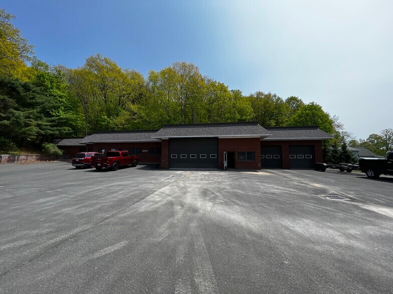4 Teal Road, Averill Park, NY à vendre - Photo principale – Image 1 sur 15
