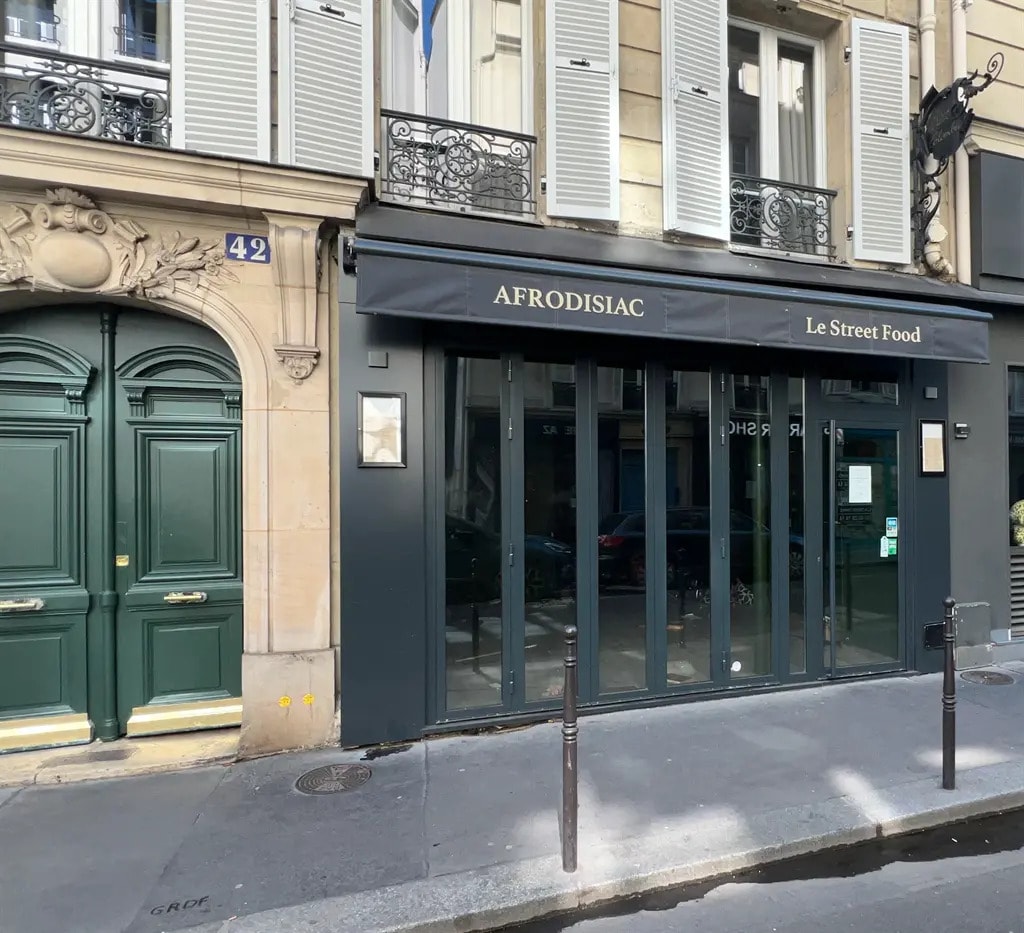 Local commercial dans Paris à louer Photo de l’immeuble– Image 1 sur 8