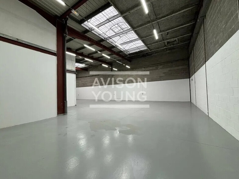 Local d’activités dans Le Thillay à louer - Photo intérieure – Image 3 sur 4