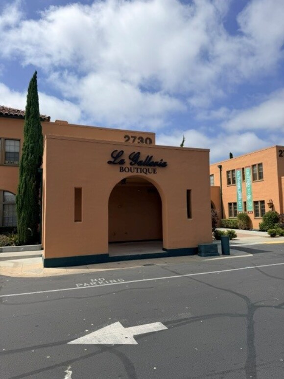 2730 Historic Decatur Rd, San Diego, CA à louer Photo de l’immeuble– Image 1 sur 4