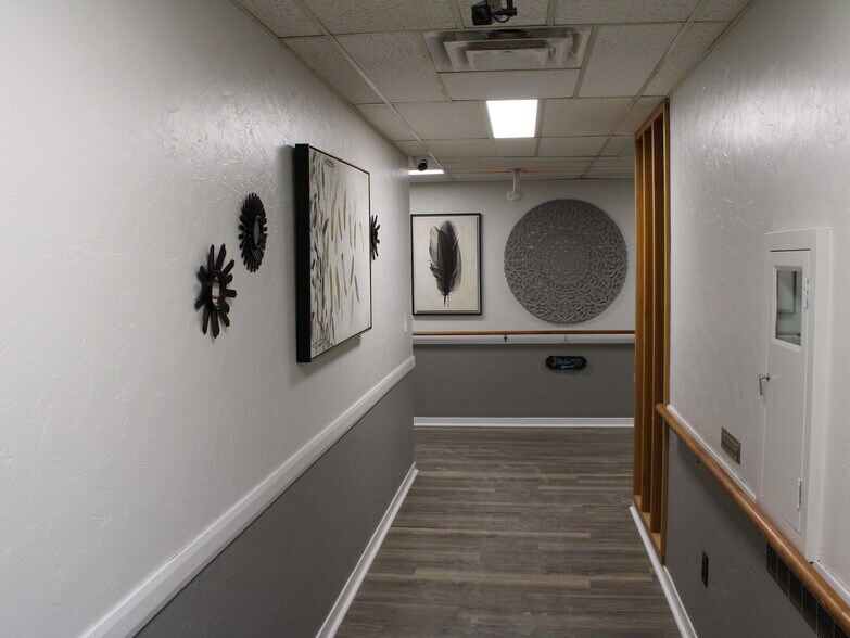 525 E Division St, Fond Du Lac, WI à vendre - Photo de l’immeuble – Image 3 sur 38