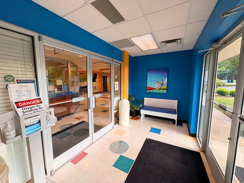 3801 Computer Dr, Raleigh, NC à louer - Photo intérieure – Image 3 sur 8
