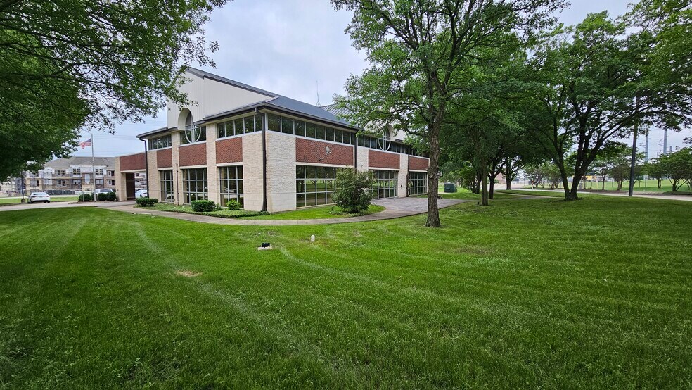1450 N Redbud Blvd, McKinney, TX à louer - Photo de l’immeuble – Image 3 sur 25