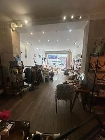 Local commercial dans Paris à louer - Photo intérieure – Image 3 sur 4