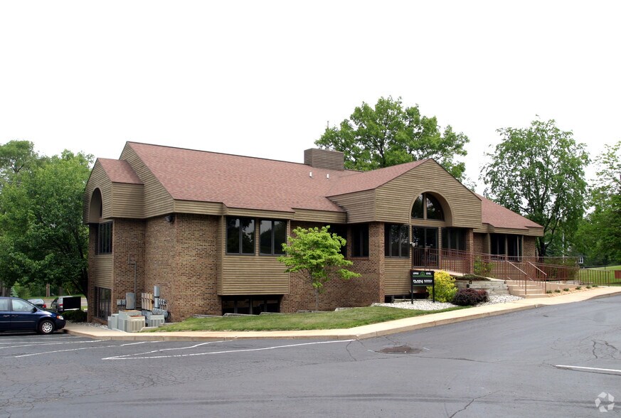 1803 Whites Rd, Kalamazoo, MI à louer - Photo de l’immeuble – Image 2 sur 44