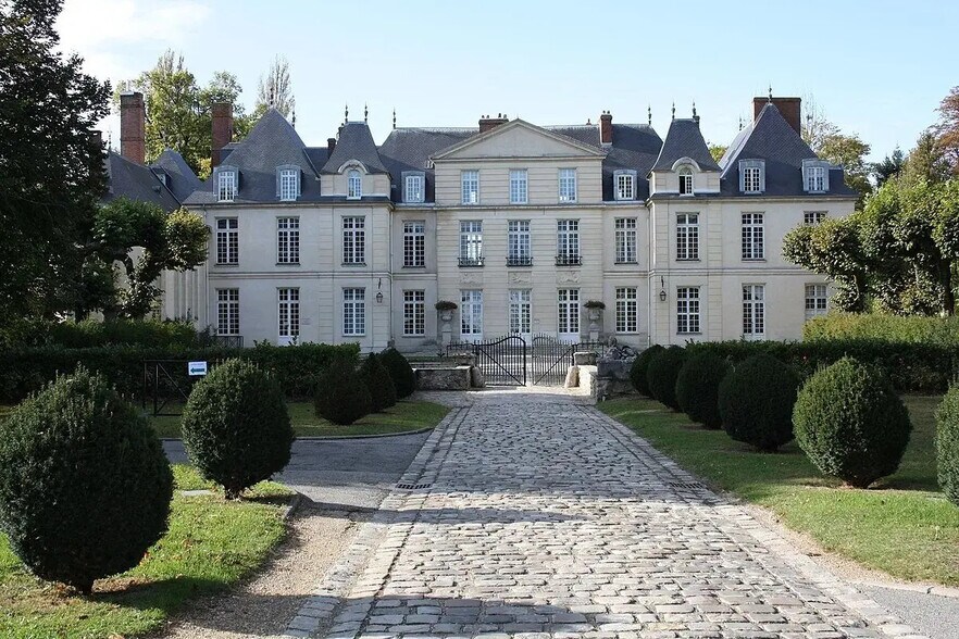 4 Rue Du Général Leclerc, Le Mesnil-Saint-Denis à louer - Photo de l’immeuble – Image 1 sur 1