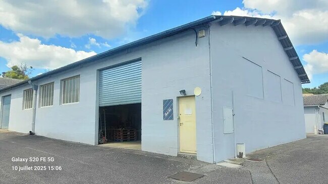 Plus de détails pour Industriel/Logistique à louer