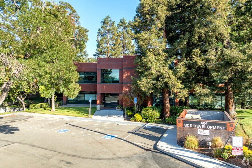 404 Saratoga Ave, Santa Clara, CA à louer - Photo de l’immeuble – Image 3 sur 8