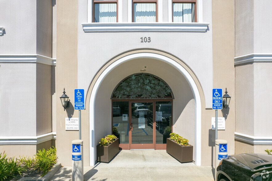431 S Batavia, Orange, CA à louer - Photo de l’immeuble – Image 2 sur 7